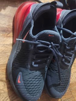 Womans nike 270