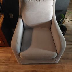 Comfortable Lounge Arm Chair Condition 
