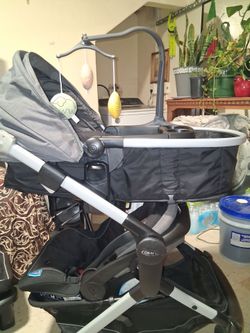 Graco stroller with 2 car seats