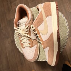 Nike Dunk Low Medium Curry 