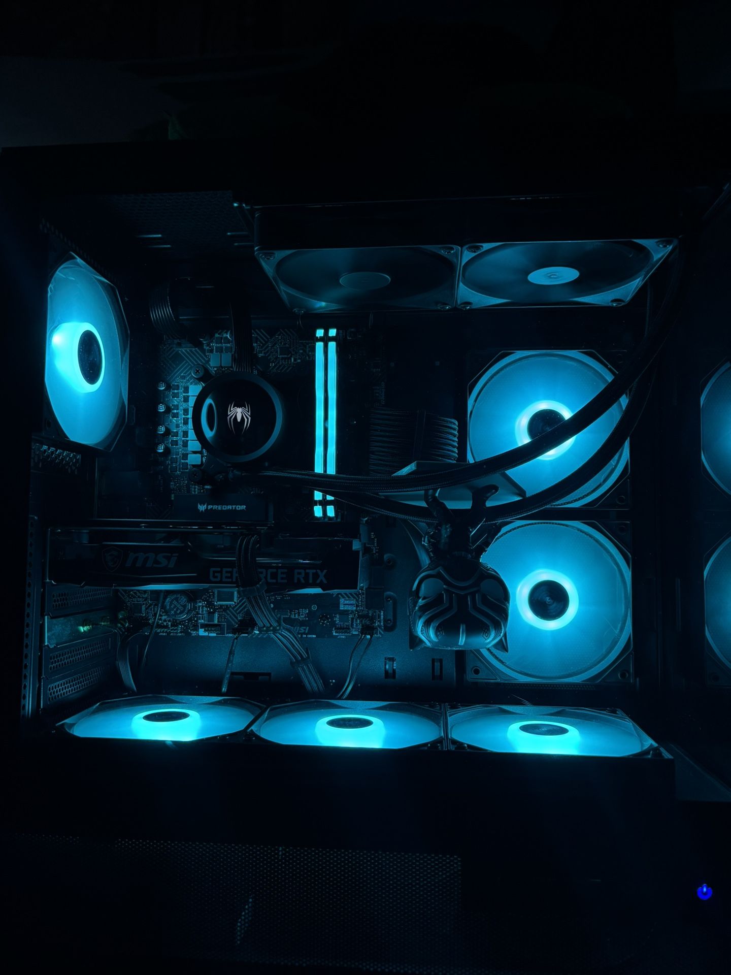 CUSTOM BUILT PC (specs in desc)