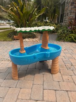 Step2 Tropical Rainforest Water Table for Kids, Toddler Outdoor Sensory Play Table, Ages 18 Months+