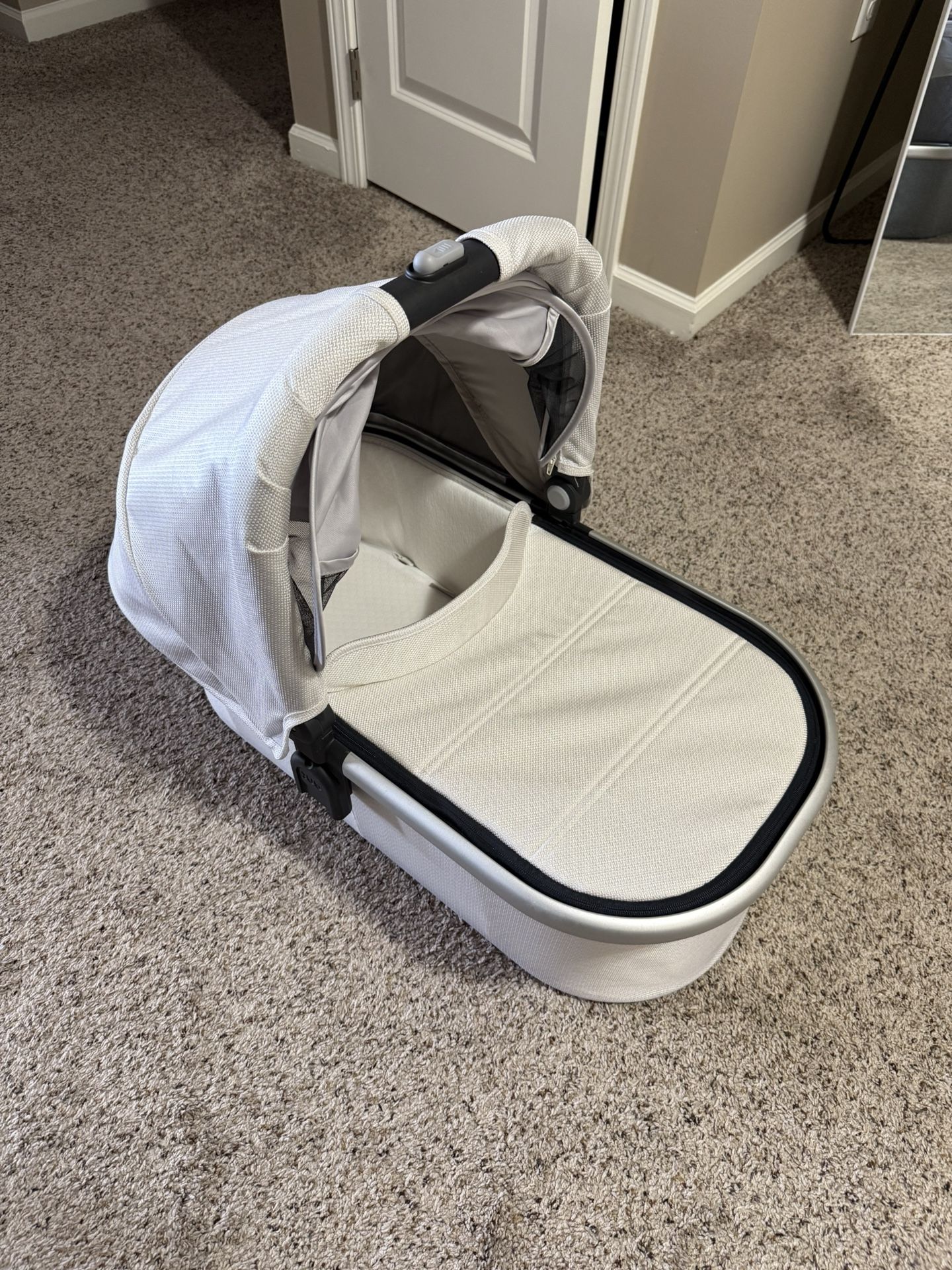Uppababy bassinet