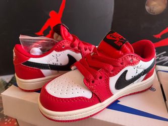 lindos tenis zise 10 de niño