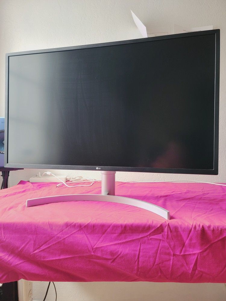 LG 32UL750 4K Monitor