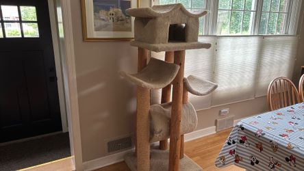 Cat tree