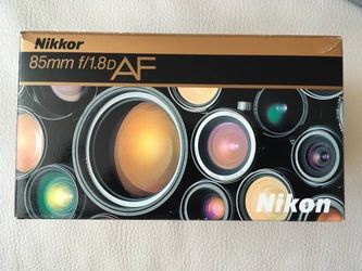 Nikon 85mm f/1.8D AF Lens New and unused in Box.