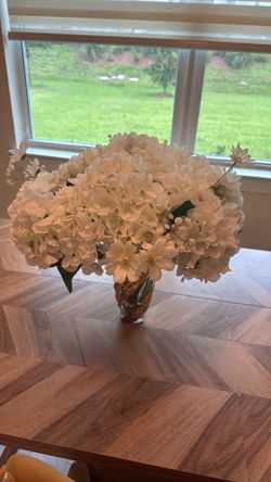 Flower  arrangement/bouquet