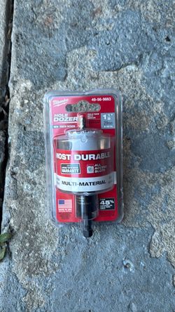 Milwaukee 1 1/8” Holesaw W/arbor