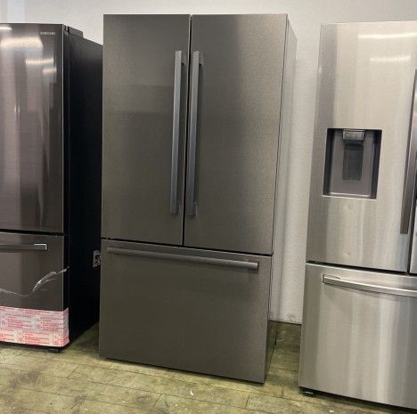 Bosch Matte Black French Door Refrigerator ES5