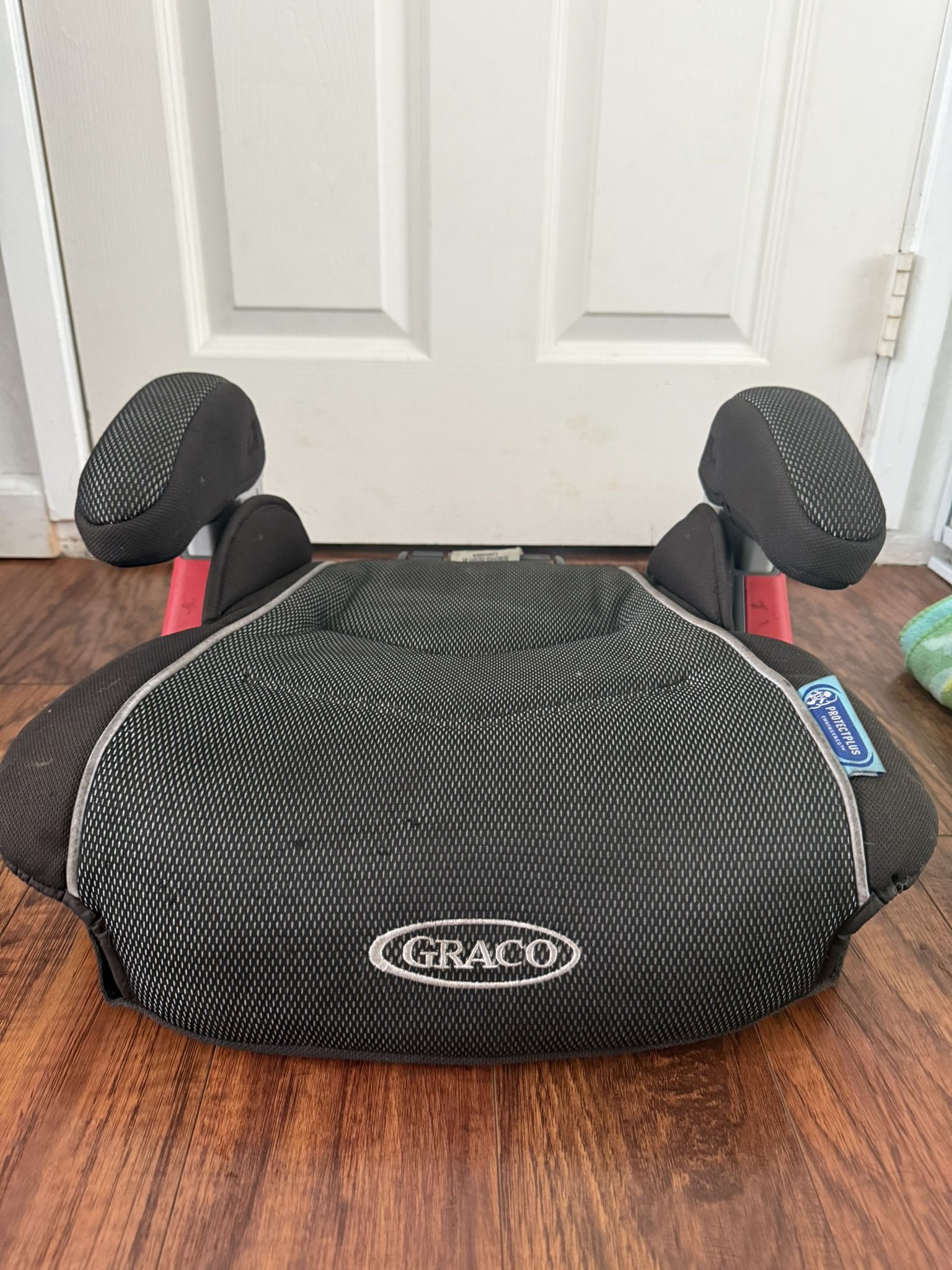 Graco Booster Car Seat & boon Infant Bathtub