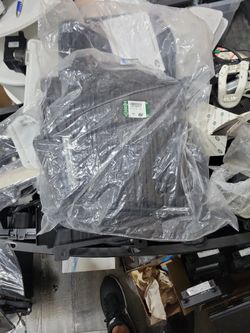 Range Rover Velar New Rubber Floor Mats