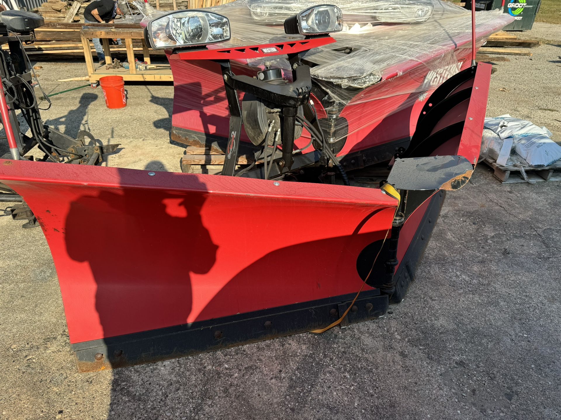 Western V Plow 9’6 Like New