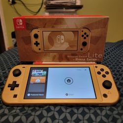 Limited Edition Gold Nintendo Switch Lite