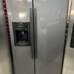 Black Stainless Side By Side Refrigerator 