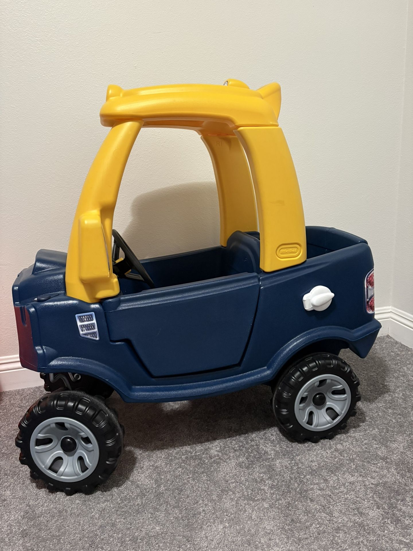 Little Tikes Cozy Truck