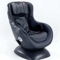 Massage Chair with Built-in Speakers & Remote – Great Condition