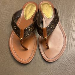 Louis Vuitton Sunny Flat Thong Sandals - Size 37