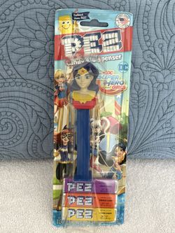Pez DC Super Hero Girls Wonder Woman - retired 2017
