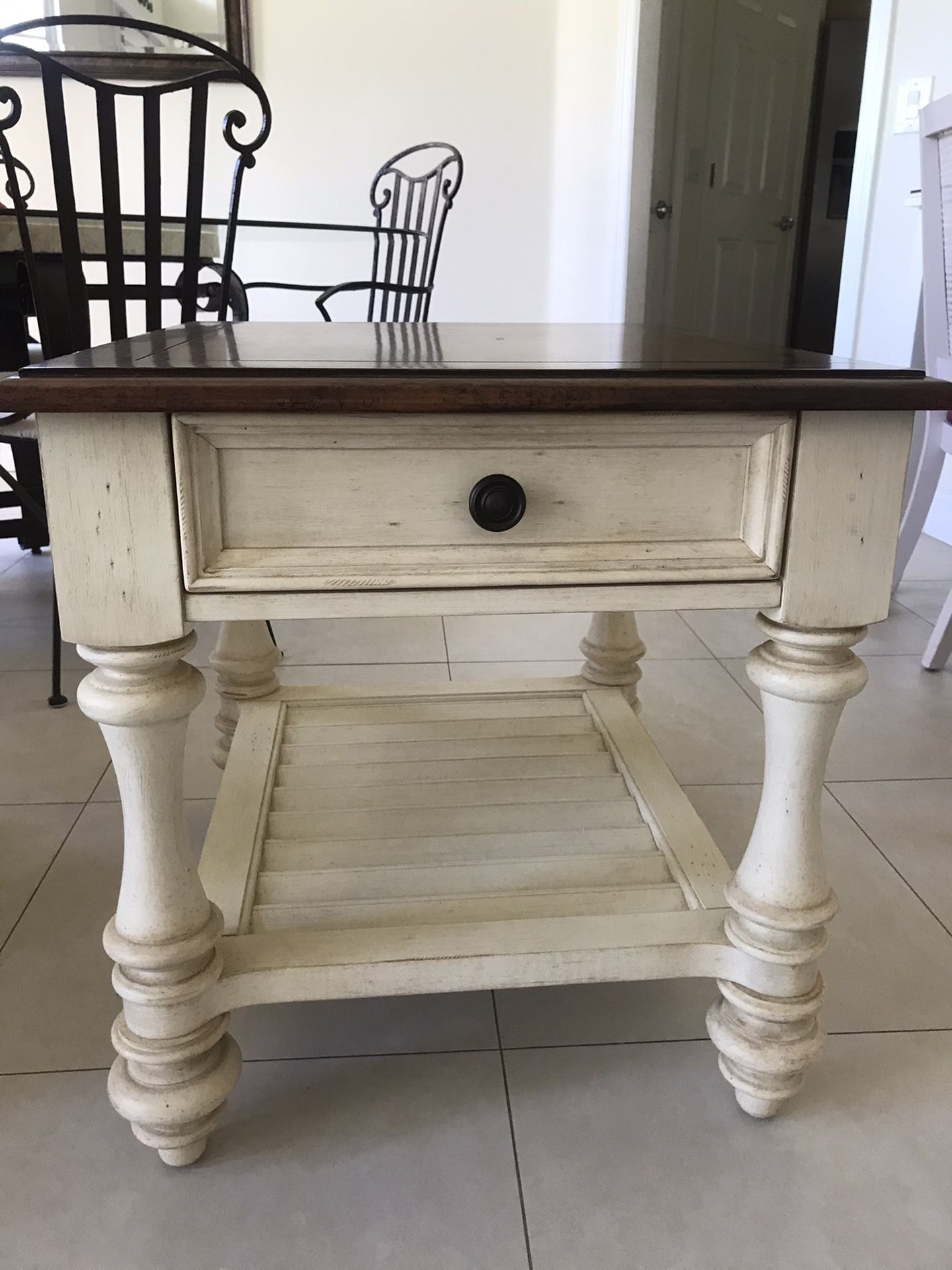 Havertys Newport End Table