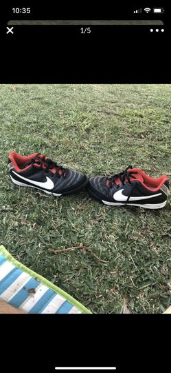 Nike tiempo indoor soccer shoes