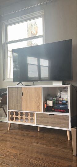 Wine cabinet