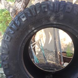 5 Llantas 37×12.50 R20 Lt