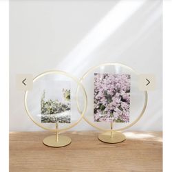 Gold Metal Round Pictures Frame Set