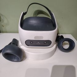 Vive VR Headset and Controllers Works Tested Gaming Electronic Computer PC