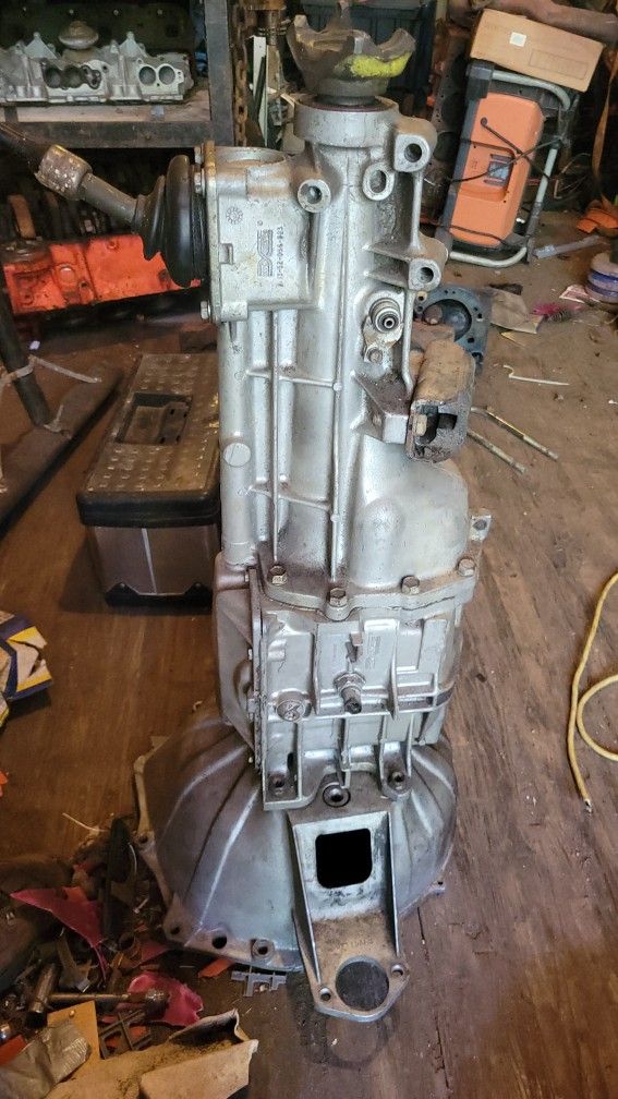 Low Miles T-5 Manual Chevy Trans