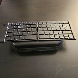 BRAND NEW WIRELESS KEYBOARD WITH MICE AND BOX HOLDER