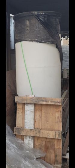WATER TANK 150 GALLON WATER STORAGE TANK DELIVERY AVAILABLE