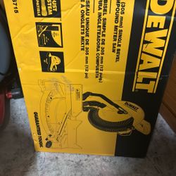 Selling brand new DeWalt Single Bevel Compound Miter Saw