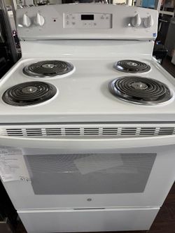 GE® 30" White Freestanding Electric Range