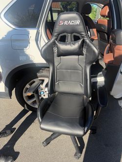 Gaming chair