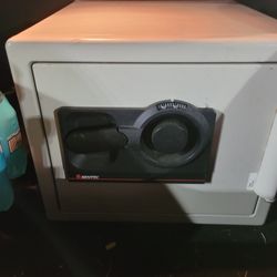 Sentry Fireproof Safe
