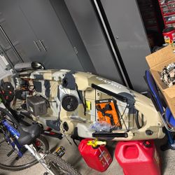 Brand New  Kayak Moken  12.5 For Sale With Garmin Never Installed