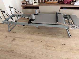 Pilates reformer foldable