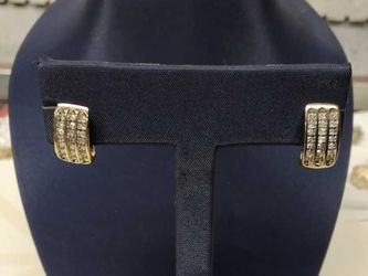Earrings - Yellow Gold 10k (.417) 2.6 grams