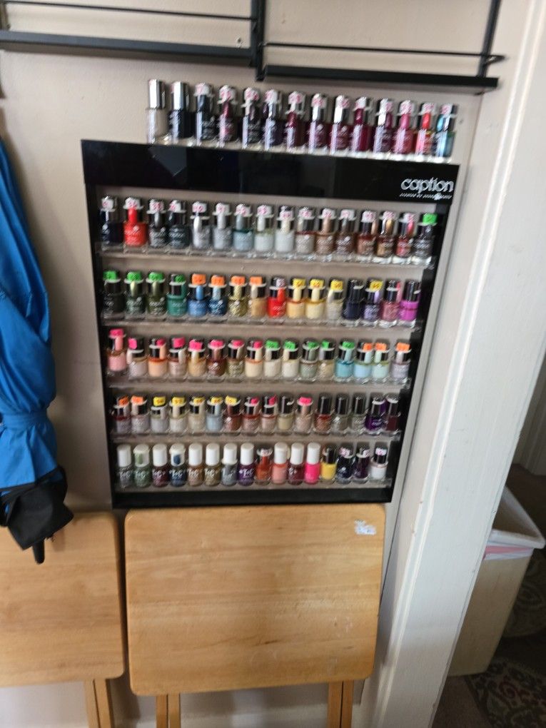 Caption Nail Polish Wall Holder