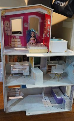 Rainbow doll  house