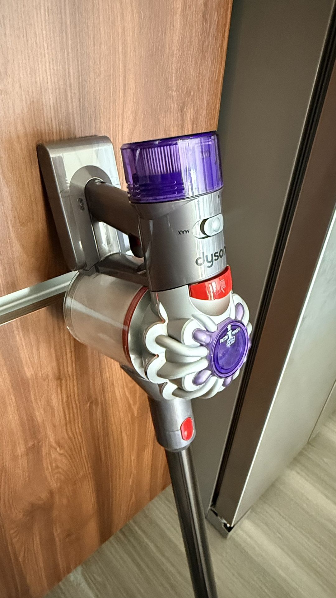 Dyson V8 Absolute Vacuum