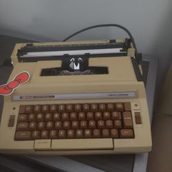 Vintage Smith Corona Magic 2500 Typewriter Great Condition