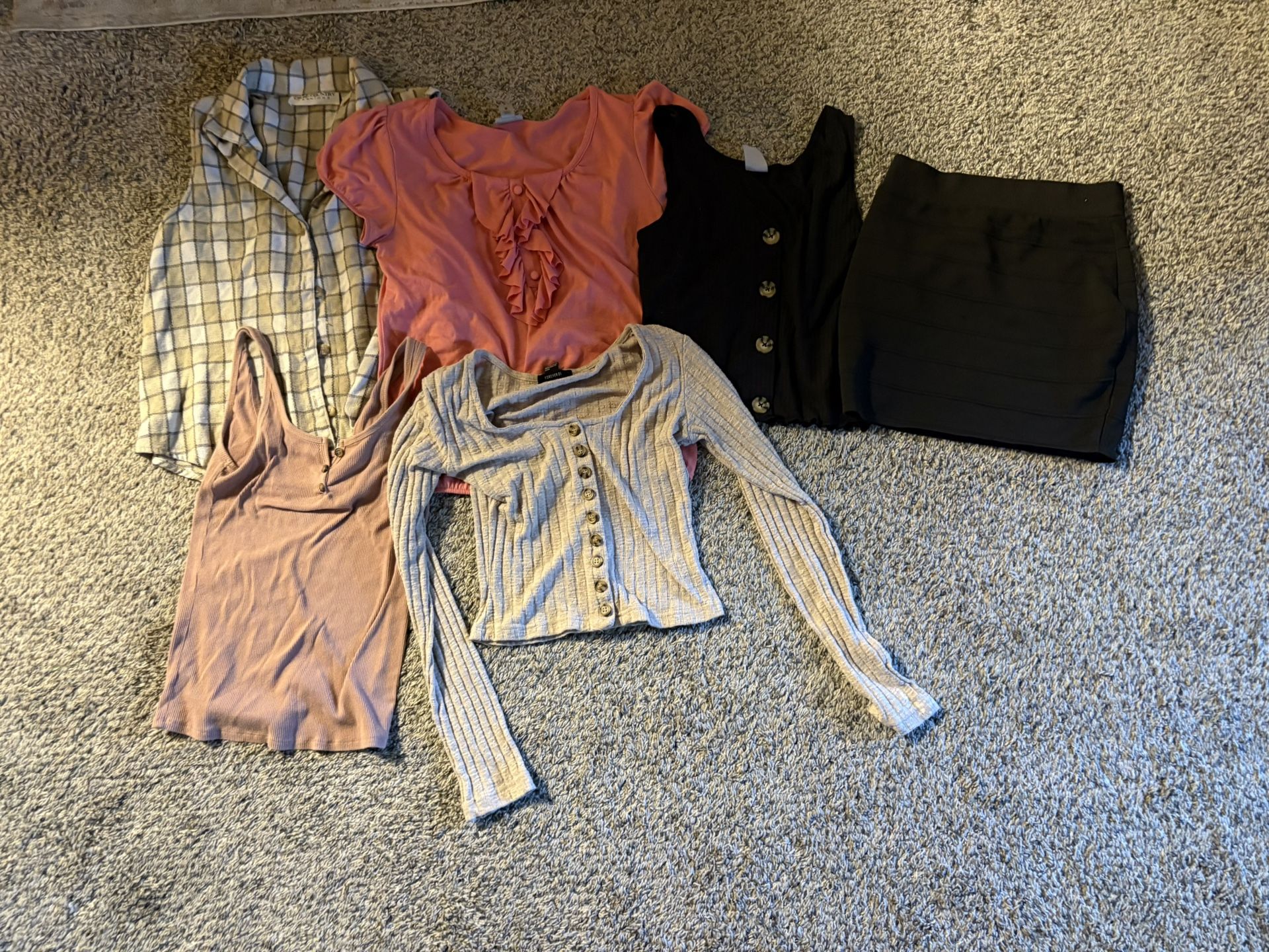Medium Lot Of Clothing