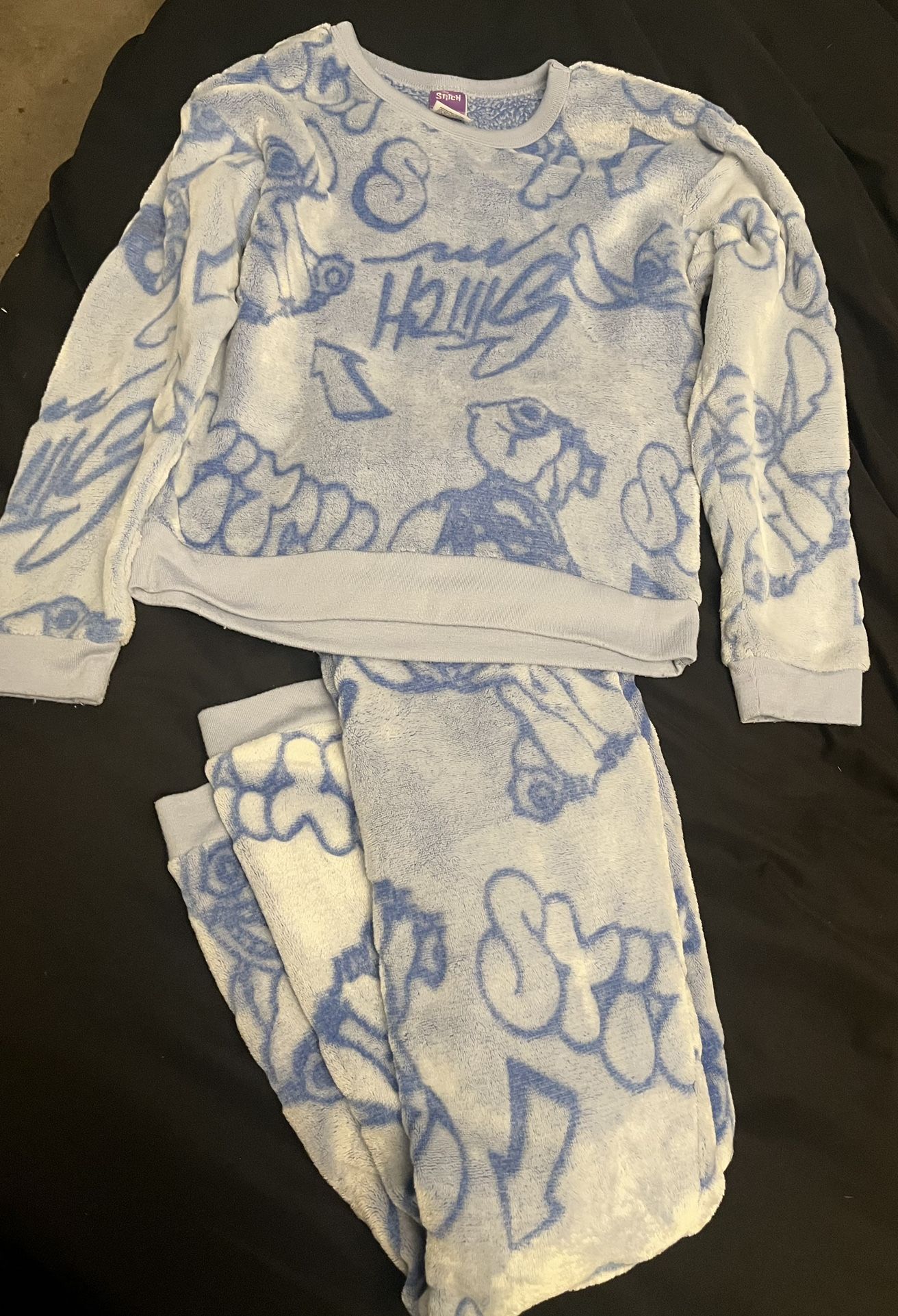 Girls Large (10-12) Stich matching Sweatshirt and Pants
