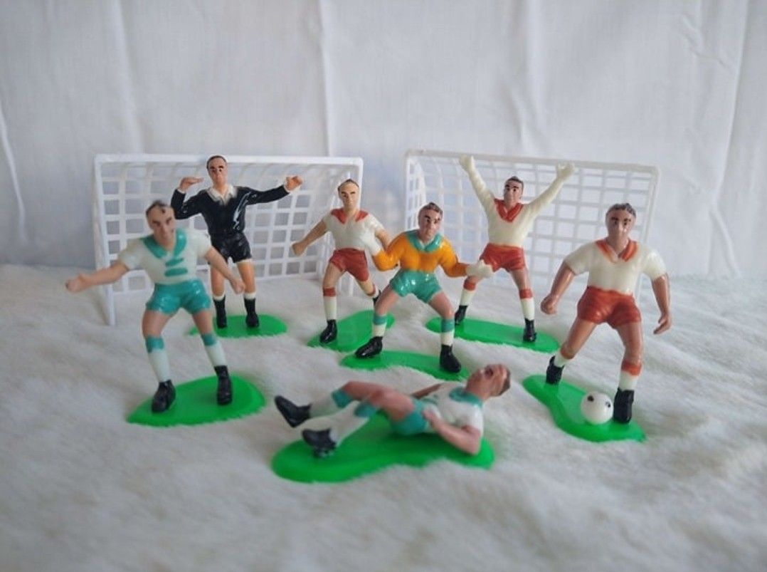 9 piece Soccer cake toppers
