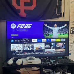 43 Inch Smart TV And XBOX ONE S