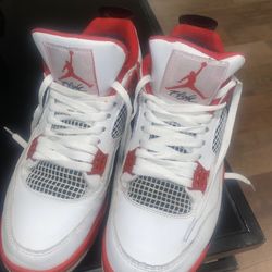 Jordan Retro 4