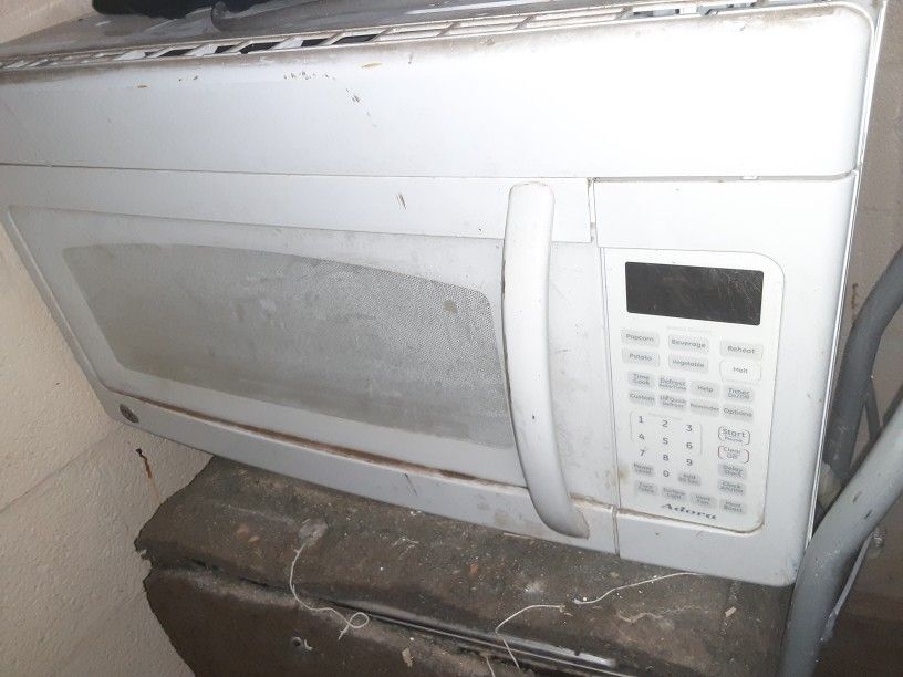 Microwave And Dishwasher