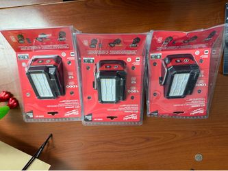 Milwaukee M18  Cordless 1000 Lumens ROVER Compact Folding Flood Light 2359-20 $70 each